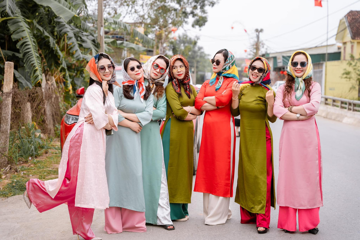 Dù là 7 chị em gái nhưng luôn hòa thuận, rất ít cãi vã với nhau.