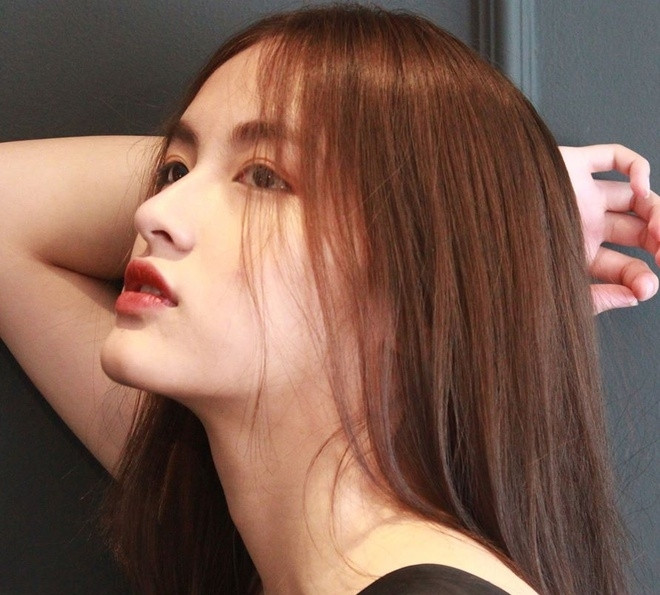 Trước mắt, hoa khôi quê Phú Thọ vẫn muốn tập trung vào công việc học tập. Sau đại học, cô dự định sẽ đi du học để lấy bằng thạc sĩ ngành Quản trị kinh doanh.