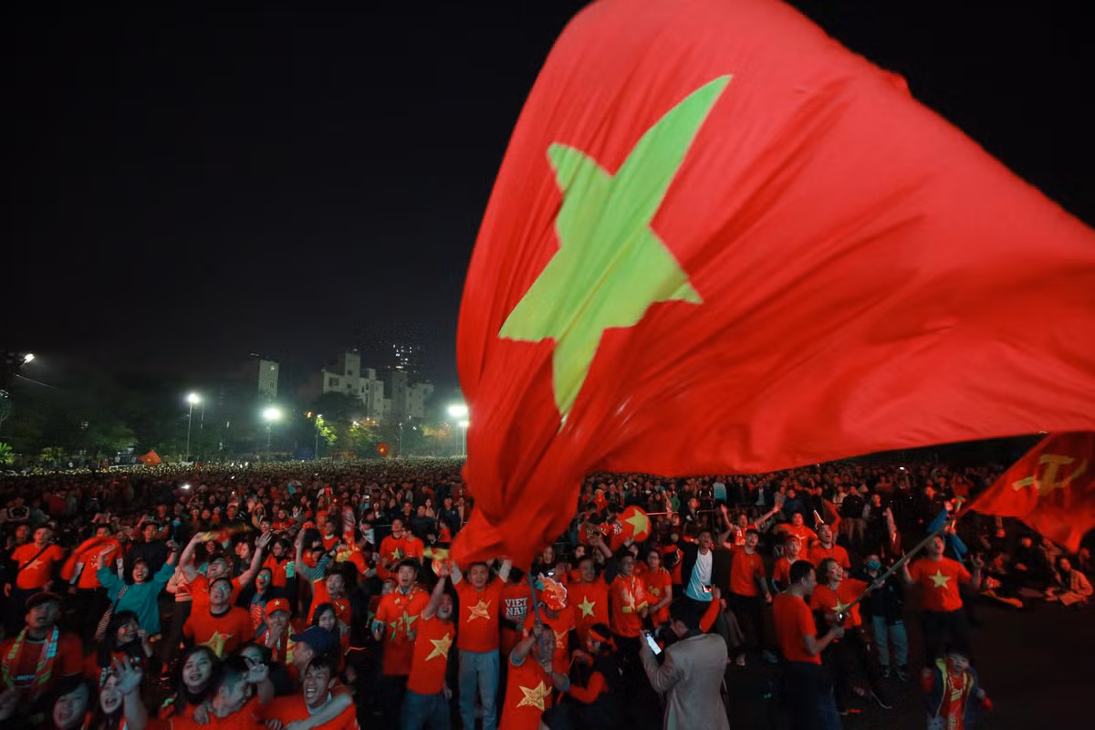 Không chỉ tại Philippines, ở khắp nơi trên đất nước Việt Nam, người dân đều hân hoan trước chiến thắng của đội tuyển U22 Việt Nam.