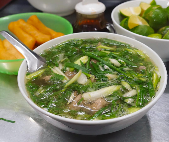 Dù bạn đang thuộc phe nào thì khi nhìn anh chàng Tiktoker này trổ tài nấu đồ ăn với hành chắc chắn sẽ phải "nổi da gà".