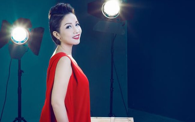 Cả ba người con đều sớm bộc lộ năng khiếu nghệ thuật. Trong đó, Anna Trương và Mỹ Anh thường xuyên xuất hiện cùng bố mẹ trên các sân khấu ca nhạc. Vợ chồng diva Mỹ Linh - nhạc sĩ Anh Quân chuyển về sinh sống tại căn biệt thự nhà vườn tại huyện Sóc Sơn (Hà Nội) vào năm 2009. Căn biệt thự của Mỹ Linh ước tính có giá 1 triệu đô là nằm trên nền đất rộng 1,3 hecta, gồm các công trình: 1 nhà ở và 1 phòng thu diện tích khoảng 300m2, 1 bể bơi khoảng 60m2. Bao bọc xung quanh là không gian vườn, thiên nhiên, tạo cảm giác thoáng đãng.