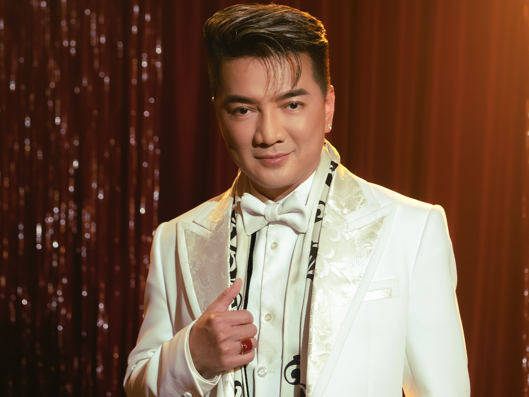 Đàm Vĩnh Hưng sở hữu một loạt hit nổi tiếng thường được xem là không thể thiếu trong những buổi karaoke cùng bạn bè.