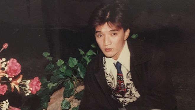 Anh bắt đầu được công chúng biết đến vào những năm đầu của thập niên 2000 với ca khúc hit đầu tiên "Bình minh sẽ mang em đi" vào năm 2001. Trong suốt sự nghiệp của mình, anh đã giành được 2 giải Cống hiến.