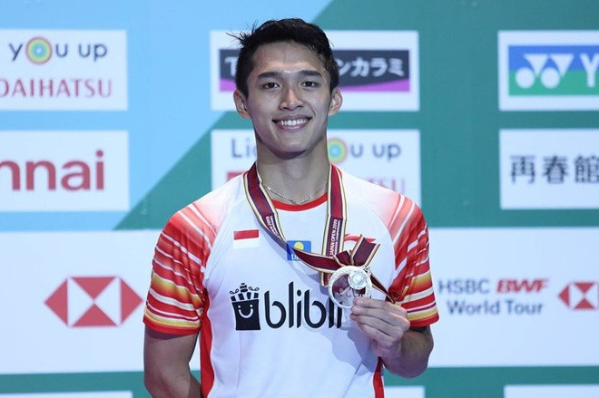 Ngày 4/12, Jonatan Christie cùng đồng đội đoạt huy đồng ở nội dung đồng đội nam cầu lông tại SEA Games 30. Ngay lập tức, tay vợt người Indonesia gây chú ý nhờ ngoài hình quá điểm tra.