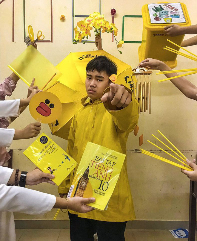 Trend học đường năm 2019 này thậm chí còn được rất nhiều nghệ sĩ nổi tiếng học them như Sam, Phương Mỹ Chi và khiến teen Australia cũng phát cuồng.