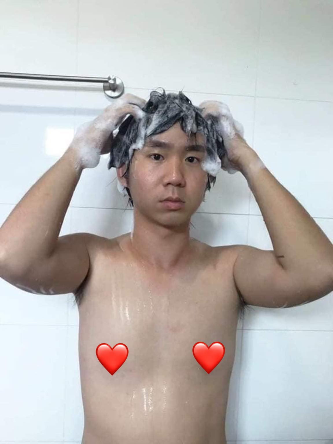 Mới đây, chàng trai được cho là nghệ sỹ sáng tạo tại Thái Lan đã thực hiện bộ ảnh cosplay các nhân vật tuổi thơ độc nhất vô nhị, khi chỉ dùng dầu gội đầu tạo bọt.