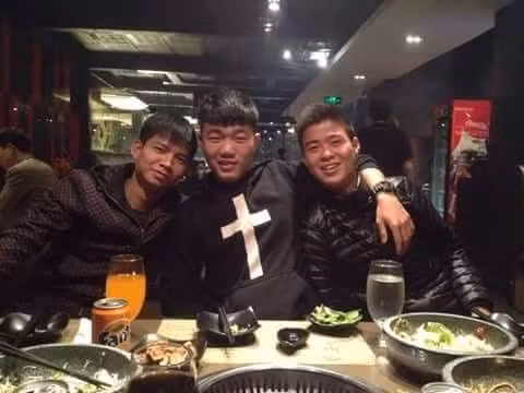 Cong Phuong Xuan Truong lam gi trong ngay xa trai-Hinh-2