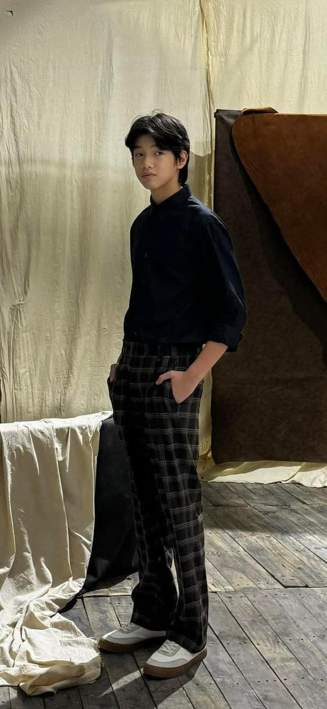 Subeo xuất hiện với vẻ ngoài cao lớn, ăn mặc cũng rất chuẩn "soái ca Hàn Quốc".