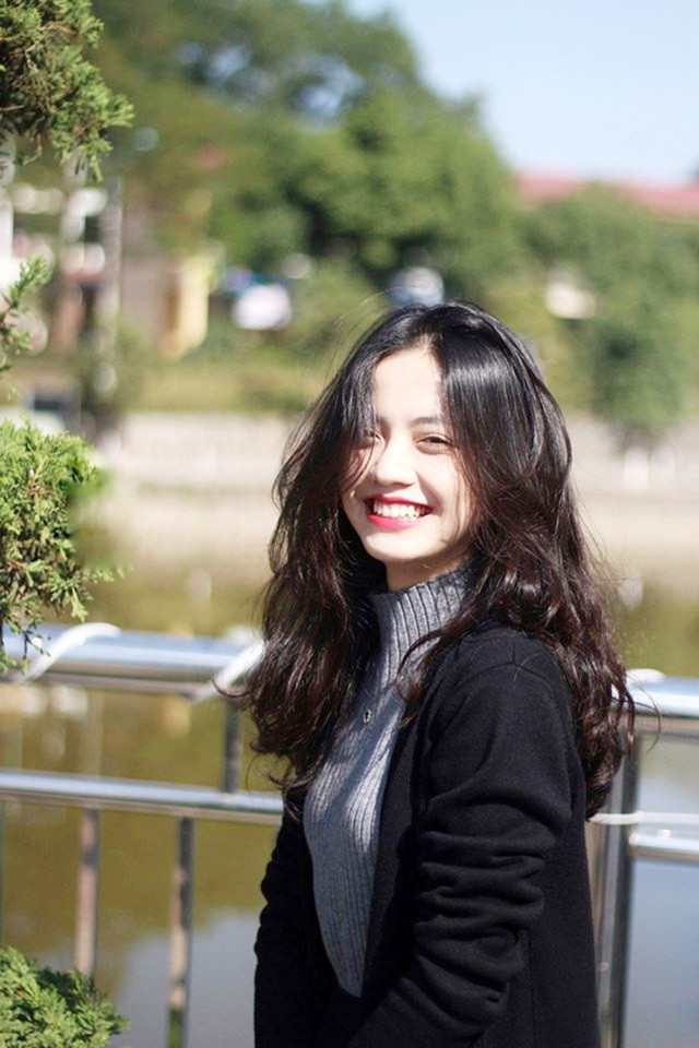 Hiện tại, Thu Uyên đang học thêm tiếng Trung và làm việc trong lĩnh vực truyền thông. Cô không ngại khó, ngại khổ vì tuổi trẻ cần trau dồi kiến thức và học hỏi càng nhiều càng tốt.