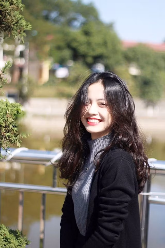 Hiện tại, Thu Uyên đang học thêm tiếng Trung và làm việc trong lĩnh vực truyền thông. Cô không ngại khó, ngại khổ vì tuổi trẻ cần trau dồi kiến thức và học hỏi càng nhiều càng tốt.