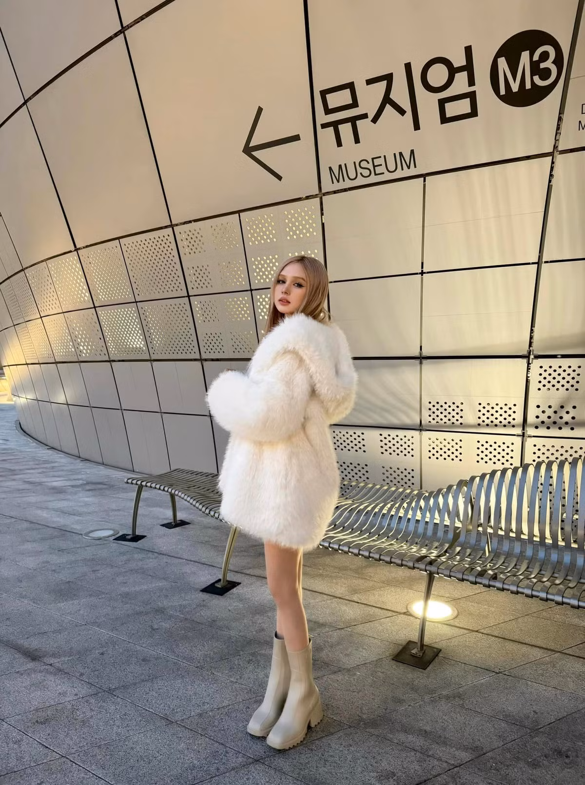 Phong cách thời trang của nàng hot girl được nhiều người đánh giá cao