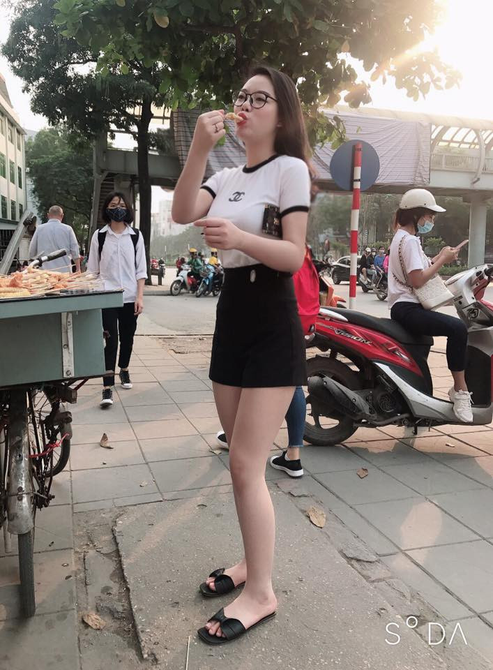 Không có ai đảm bảo được rằng trong lúc tức giận, hai người đàn ông kia sẽ đánh nhầm luôn vào cô gái.