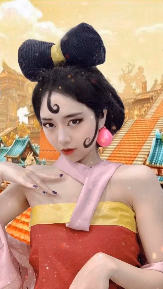 Theo như chia sẻ mới đây, hot girl cho biết ý tưởng này nảy sinh từ thời gian nghỉ dịch Covid-19, do rảnh rỗi nên cô nàng mới thử làm nhân vật cổ trang rồi quay clip.