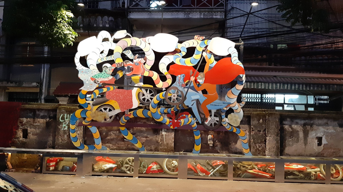 Những tác phẩm của nhóm nghệ sĩ tái hiện cả nét văn hoá, những câu truyện cổ tích quen thuộc khiến các em nhỏ vô cùng thích thú.