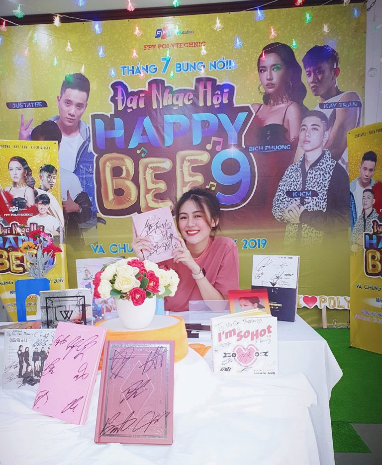 Một trong những cô nàng nổi trội của Đại học FPT không thể không nhắc đến đó là “Hot girl Lâm Đồng đạt đai đen Taekwondo, mê bóng đá nghệ thuật” Nguyễn Lê Thảo Uyên.