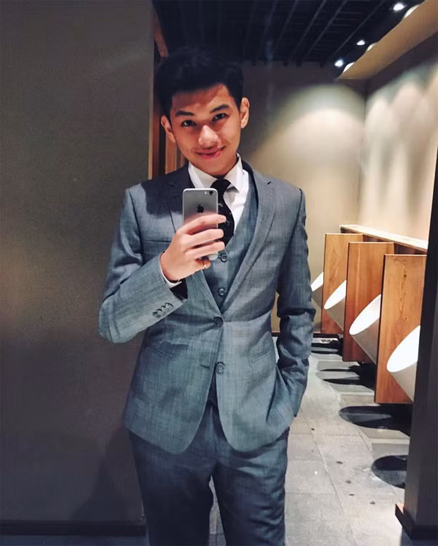 Ở những sự kiện mà William Hiếu Nguyễn tham gia, anh đều dành chắc được ghế ngồi cho khách vip hàng đầu giống y như chị gái là siêu rich kid.