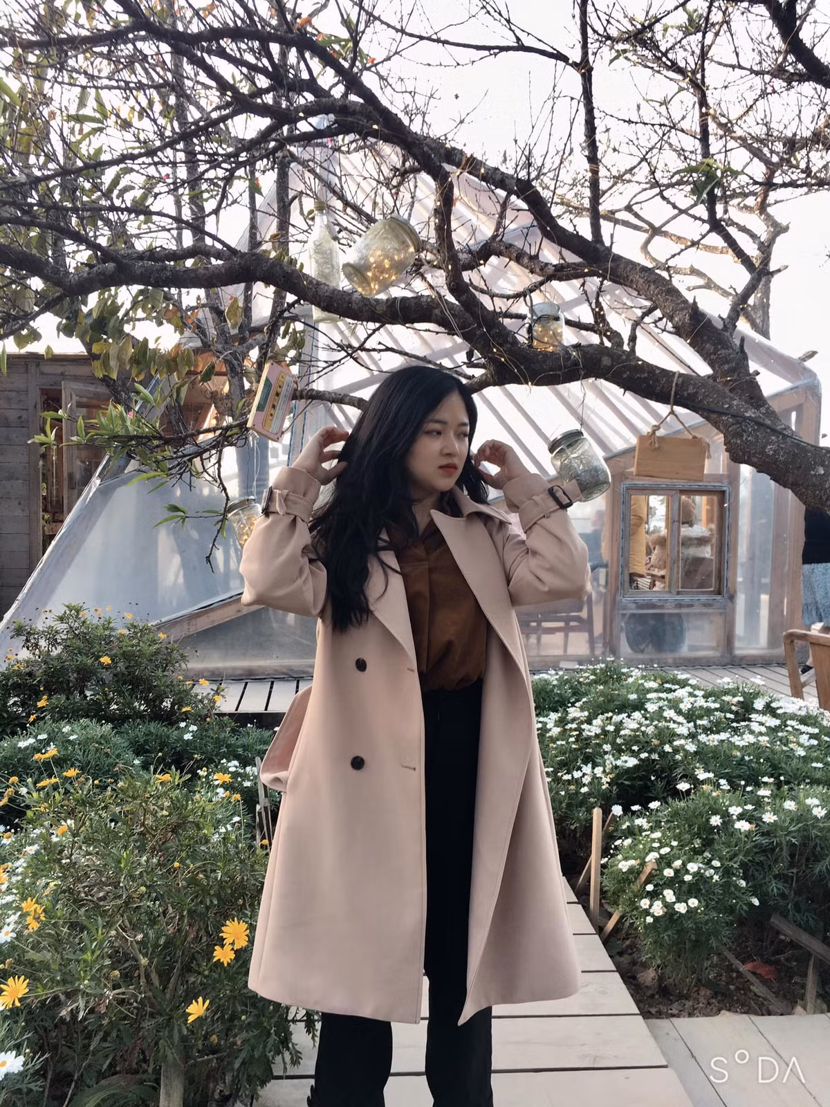 Chỉ sau chưa đầy 1 ngày chia sẻ, bài viết của Quỳnh Như đã thu hút 13 nghìn lượt thích và gần 4 nghìn bình luận bày tỏ sự cảm kích và khen ngợi đối với đội ngũ cán bộ phòng dịch.