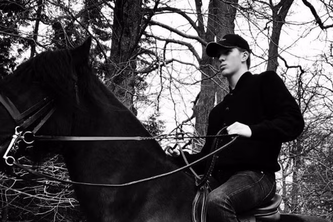 Hoàng tử Hy Lạp chào đời tại Mỹ, sau đó có một thời gian dài sinh sống tại Anh và theo học trường Wellington College. Sau khi tốt nghiệp, anh quay lại Mỹ theo học Đại học Georgetown, Washington D.C.