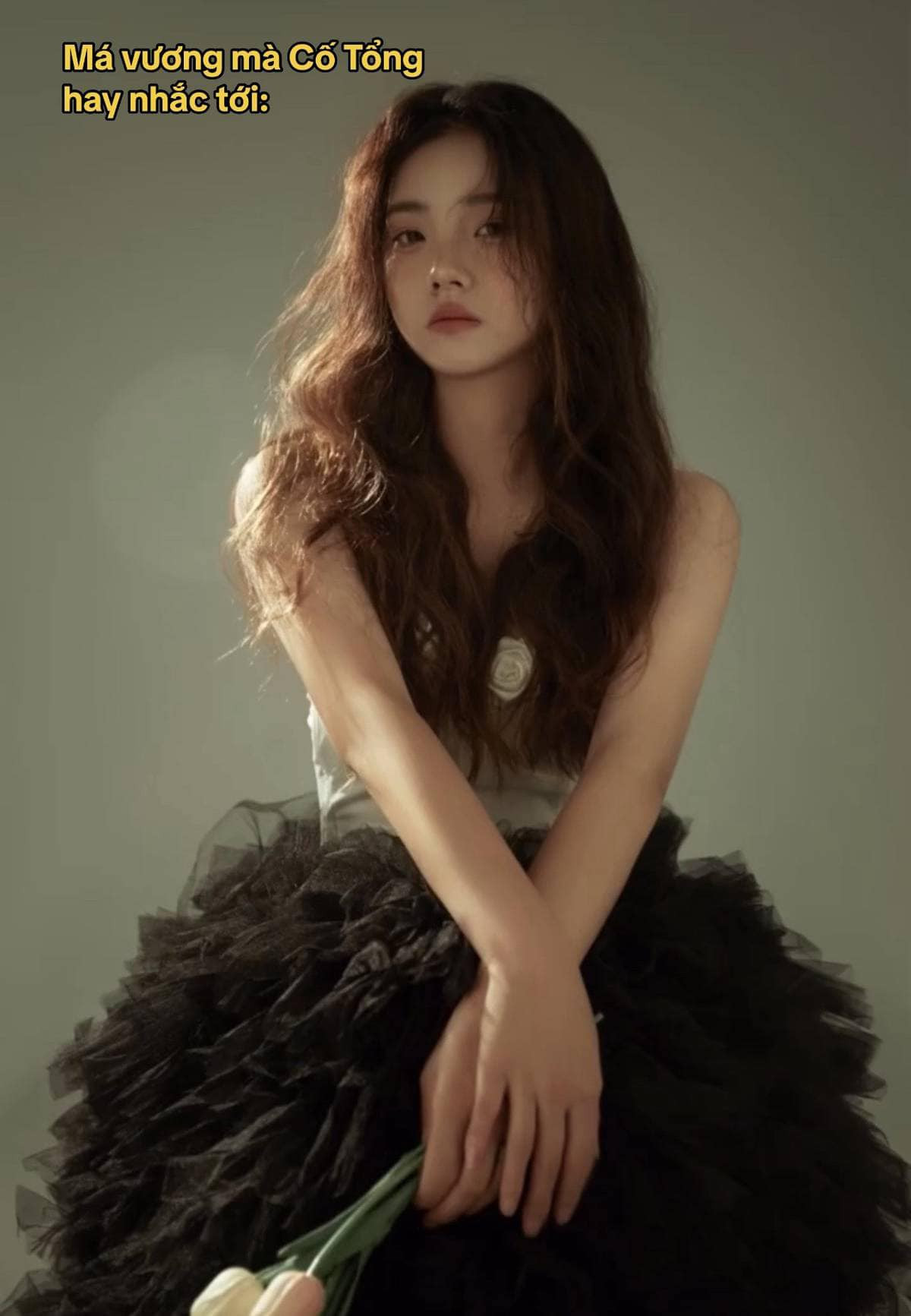 Nhan sắc trong trẻo nhưng đầy ma mị...