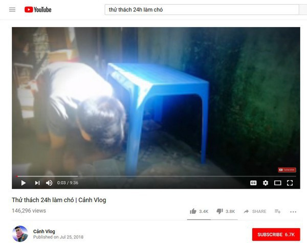 Nở rộ trong số đó là những clip được làm ra để kiểm tra sức chịu đựng của con người, tuy nhiên trên thực tế đây lại là những việc điên rồ và vô nghĩa. Đơn cử như clip "Thử thách 24h làm chó" này.