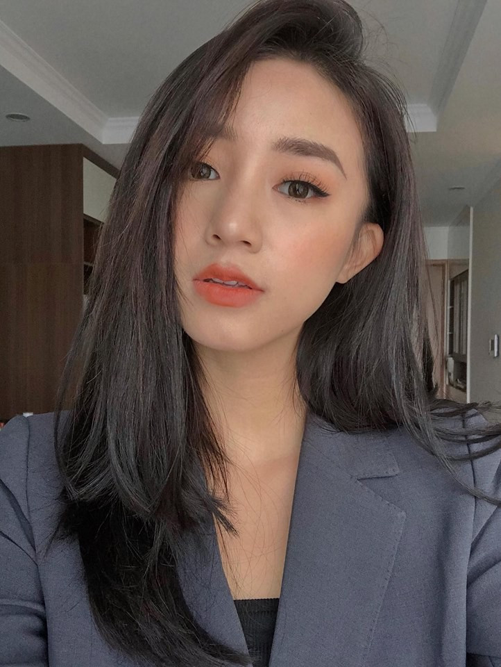 Sau đó, cô nàng bắt đầu tích cực hoạt động nghệ thuật bằng cách tham gia phim truyền hình Cầu vồng tình yêu và xuất hiện tại một số chương trình giành cho giới trẻ. Được yêu mến nhờ ngoại hình mũm mĩm nhưng hot girl Hà Thành quyết tâm giảm cân để trở nên xinh đẹp hơn.