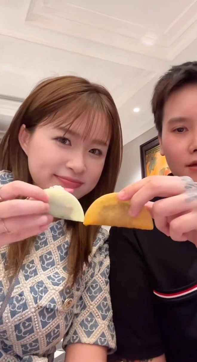 Có thể thấy, hình thức tổ chức tiệc “quý tộc” tại gia giống như rich kid Chao không quá mới mẻ, đó không chỉ đơn thuần là một bữa ăn, mà còn thể hiện đẳng cấp và sự tinh tế của giới nhà giàu.