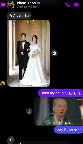 Hình ảnh Phạm Thoại mặc đồ chú rể và cô dâu của mình.