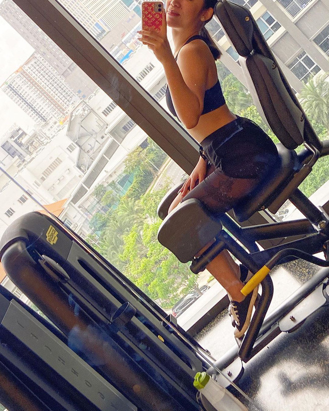 Để có được thân hình quyến rũ, Fifi đã luôn chăm chỉ tập luyện mỗi ngày và thường xuyên lui tới phòng gym.