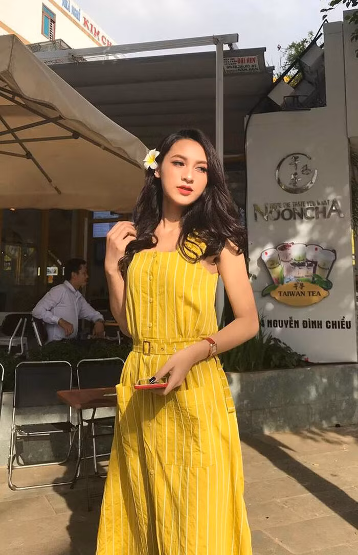 Cô nàng hiện đang là sinh viên trường Cao đẳng Văn hoá Nghệ thuật Đắk Lắk. Ngoài ra Duyên cũng làm người mẫu ảnh và tập tành kinh doanh.