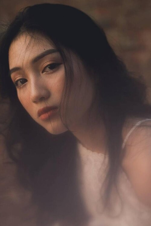 Hoàng Nguyễn Thu Uyên là cái tên tiếp theo nối dài danh sách gái xinh Nhân văn.