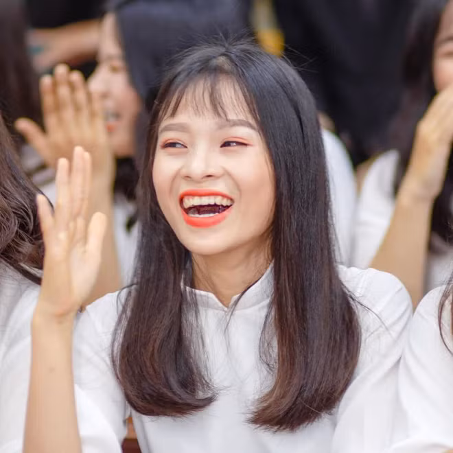 Bộ ảnh này sau khi đăng tải đã nhận về hàng nghìn lượt thích, bình luận chỉ sau một thời gian ngắn.