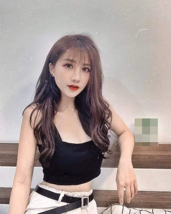 Người đẹp ghi dấu ấn đậm nét với nhan sắc xinh xắn, ngọt ngào như hot girl Hàn Quốc.