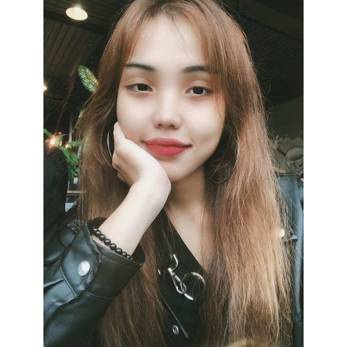 Phải nghỉ công việc chăm sóc khách hàng, cô gái Đà Nẵng chuyển sang kinh doanh online. Cô sở hữu hơn 16.000 lượt theo dõi trên trang cá nhân.