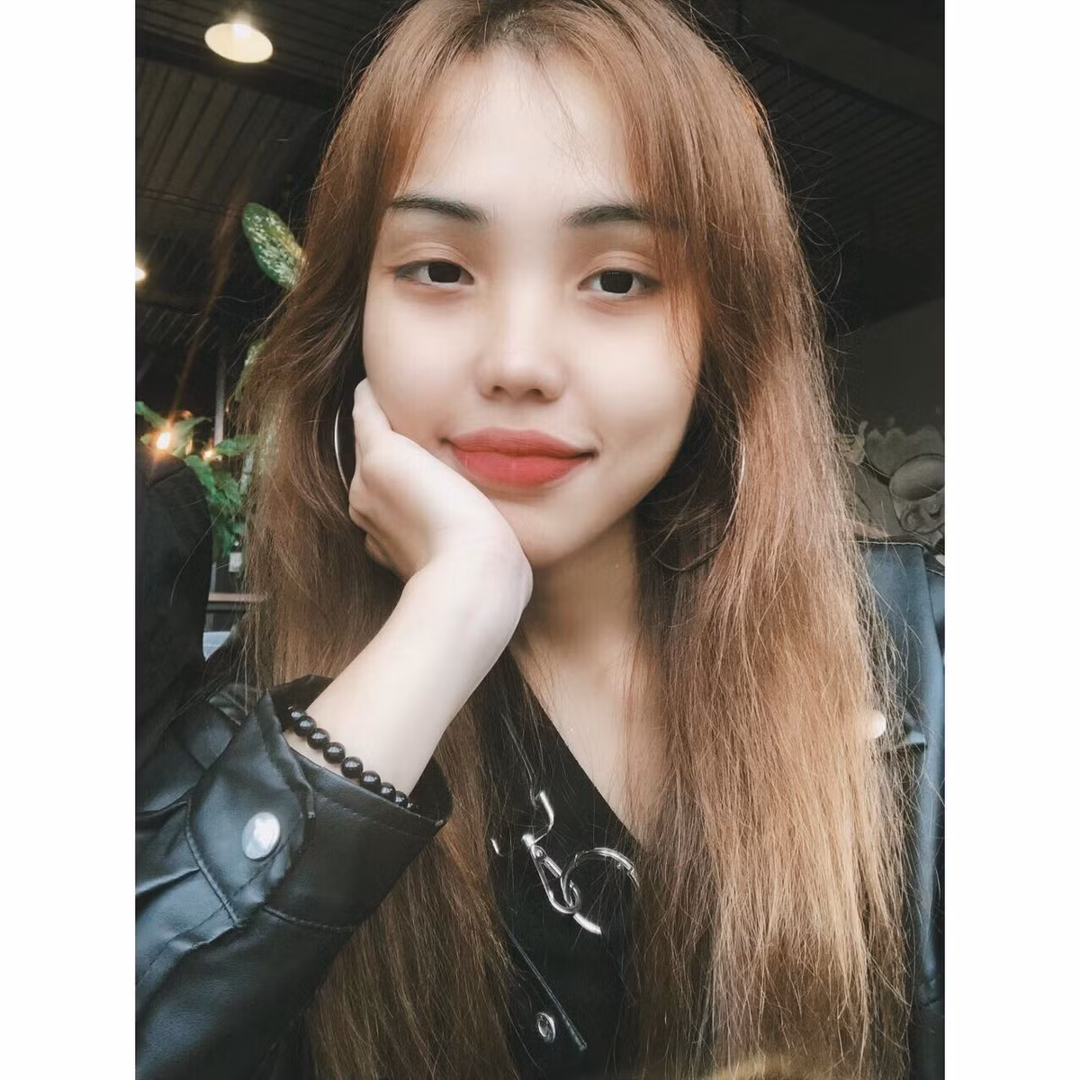 Phải nghỉ công việc chăm sóc khách hàng, cô gái Đà Nẵng chuyển sang kinh doanh online. Cô sở hữu hơn 16.000 lượt theo dõi trên trang cá nhân.