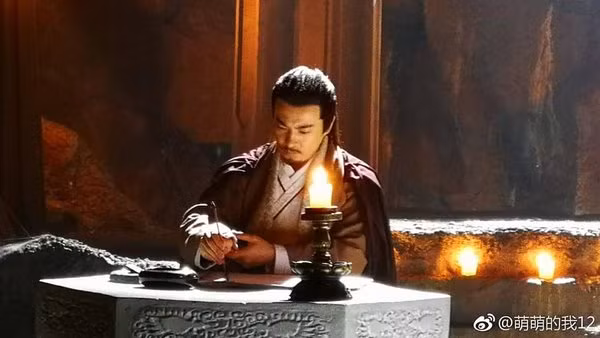 Kiem hiep Kim Dung: Nhung cao thu lung danh nhung bi vo “cam sung“-Hinh-5