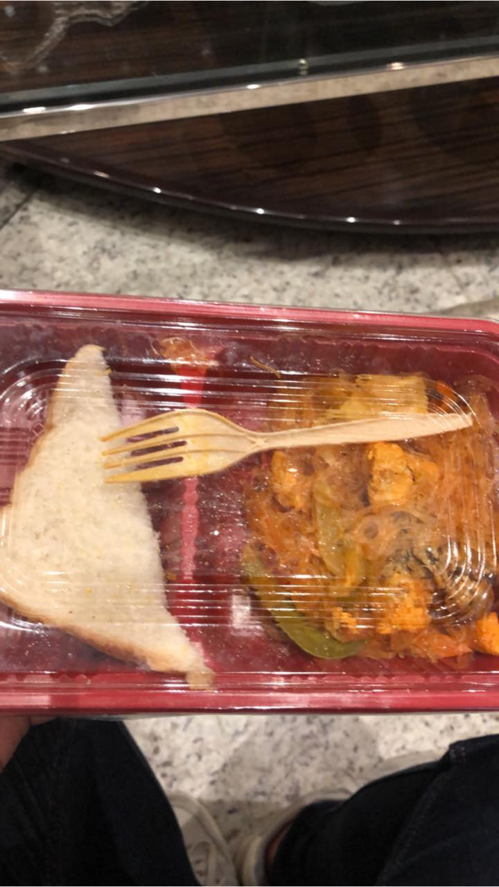 Nhan vien SEA Games 30 dang dan to cach lam viec tac trach cua BTC-Hinh-2