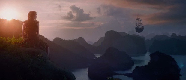 Vịnh Hạ Long là cảnh đẹp được cả thế giới trầm trồ, khen ngợi. Chính bởi vậy nơi đây thường xuyên được lựa chọn trở thành bối cảnh trong phim "bom tấn", Pan (Pan và vùng Đất Neverland Pan - 2015) là một trong số đó. Những ngọn núi trùng điệp xuất hiện trong phim tạo nên một khung cảnh như ở xứ sở thần tiên thực thụ.