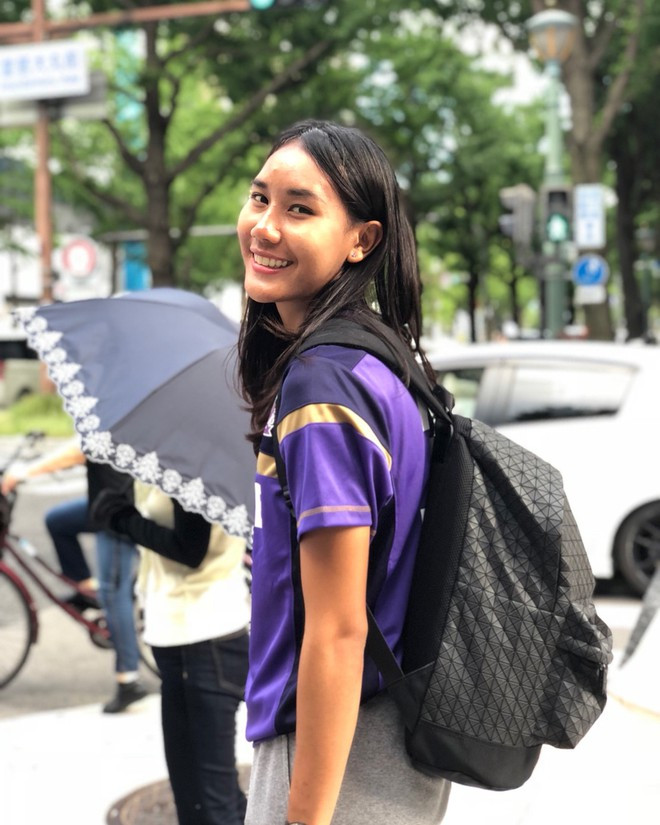 Cao 1m74, sở hữu khuôn mặt xinh đẹp, nụ cười tươi, cô nàng từng theo học một số lớp đào tạo người mẫu. Hiện tại, Taneekarn vẫn đang làm gương mặt đại diện, chụp mẫu cho một số thương hiệu thời trang, dụng cụ thể thao.