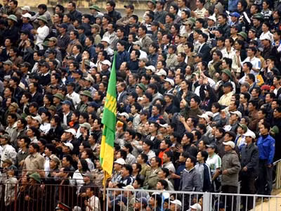 Trong trận đấu ở vòng 6 V-League 2007 giữa Thanh Hóa và Đà Nẵng, sức chứa 10.000 chỗ của sân Thanh Hóa là quá nhỏ bé và không thể đáp ứng đủ số so với số lượng CĐV trực tiếp tới sân theo dõi trận đấu. 