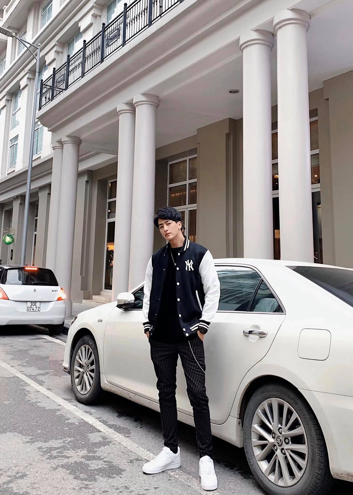 Không chỉ sở hữu nhan sắc cực phẩm, được nhận xét là giống Rocker Nguyễn, Tuấn Duy còn có chiều cao đáng ngưỡng mộ, 1m82.