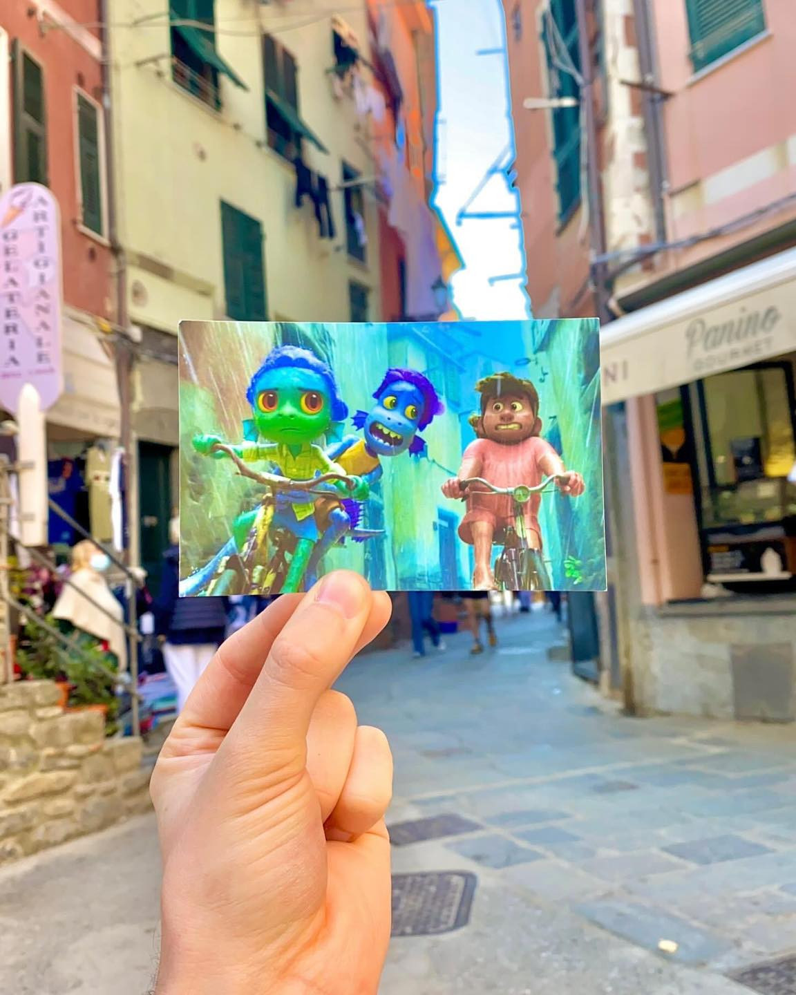 Một góc phố là nơi tạo nên cảm hứng xây dựng tình huống trong phim hoạt hình.