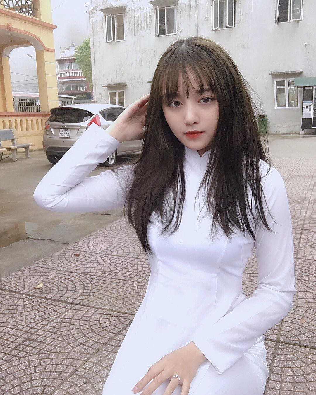 Triệu Việt Hà sinh năm 2002 và hiện đang học tại trường THPT Mỹ Hào (Hưng Yên) từng khiến dân mạng "đứng tim" với khoảnh khắc chụp lén khi đang ở trường.