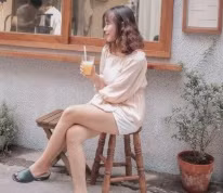 Sau hơn nửa năm kiên trì và thực hiện đúng chế độ, cân nặng của Mai Linh còn 48 kg. Từ đó đến nay, 9X luôn giữ cân nặng ở mức 48-52 kg. Số đo 3 vòng hiện tại là 85-60-90 cm.