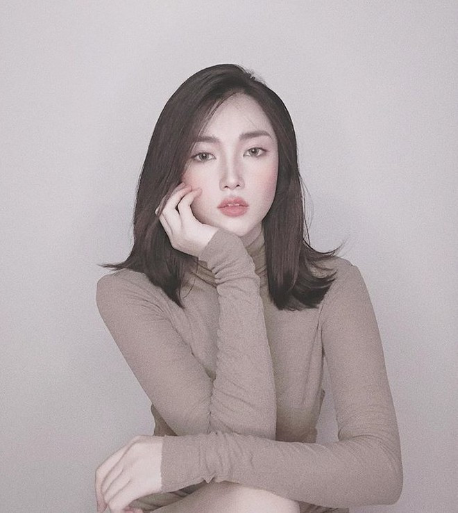 Cụ thể, Khánh Linh cho biết nếu được lựa chọn yêu một cầu thủ của U22 Việt Nam thì thì cô chọn thủ môn Bùi Tiến Dũng.