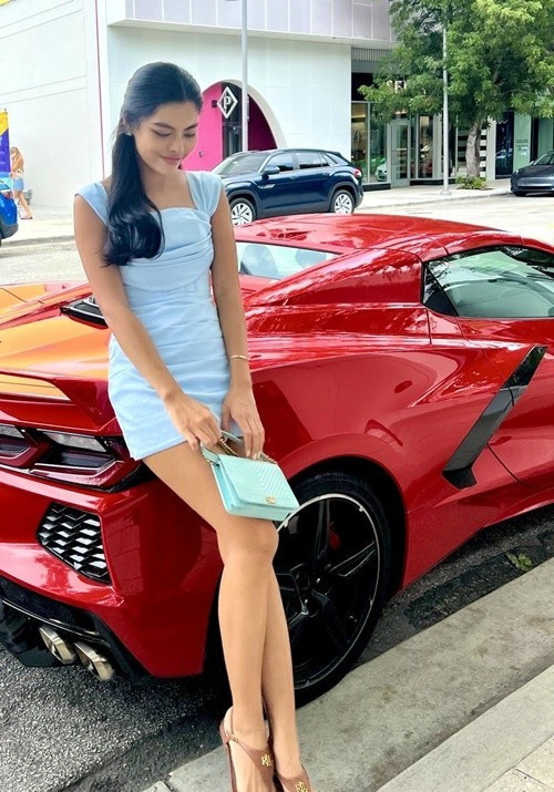 Điều đáng nói là nhiều người nổi tiếng, có tầm ảnh hưởng cũng cổ xúy cho lối tư tưởng làm "sugar baby". Á hậu 1 Miss Fitness Vietnam 2022 (hoa hậu Thể thao Việt Nam) - Lê Phương Thảo từng gây xôn xao dư luận vì khuyên các cô gái trẻ nên làm sugar baby, ưu tiên chọn người lớn tuổi mà yêu để được họ chăm sóc tốt hơn.