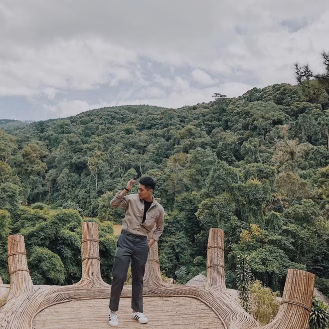 Hiện tại, khi đã có được ngoại hình trong mơ nhưng Văn Thanh cho biết chưa muốn có người yêu vì không có thời gian, sợ làm khổ người khác.