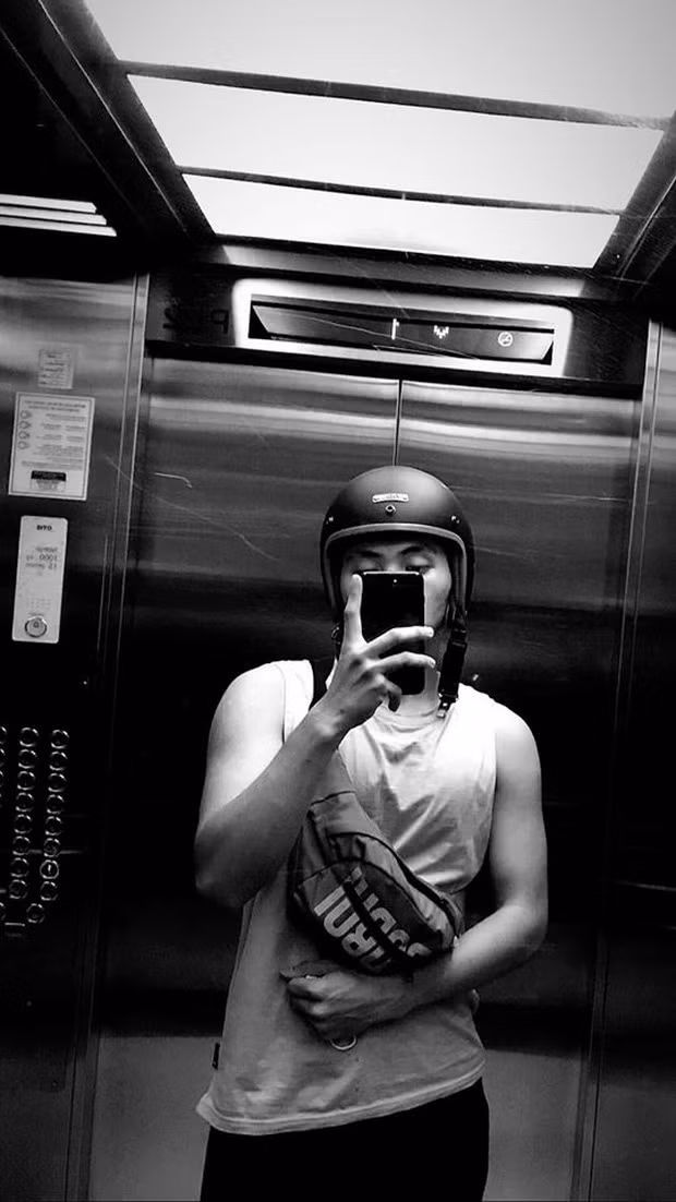 Hành trình giảm cân, thay đổi ngoại hình chưa bao giờ là dễ dàng. Thanh chia sẻ bản thân đã từng nhiều lần muốn bỏ cuộc: "Lúc đầu rất gian nan và rất nhiều lần muốn từ bỏ nhưng cuối cùng mình cũng đã làm được. Gia đình và người xung quanh bất ngờ đã đành, bản thân mình cũng chẳng tin mình thay đổi được đâu. Hiện tại mình nặng 72kg và cao 1m83".