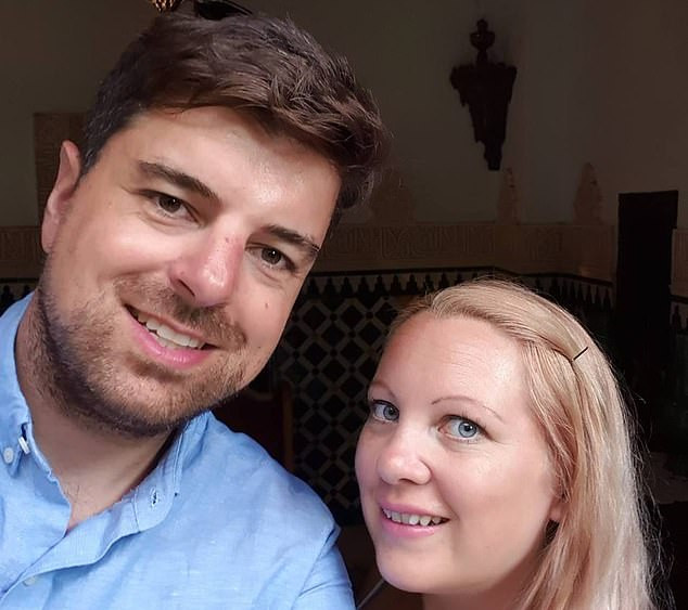 Chong noi tang vo mon qua bat ngo, ai ngo tham kich...