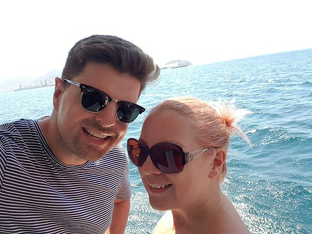 Chong noi tang vo mon qua bat ngo, ai ngo tham kich...-Hinh-2