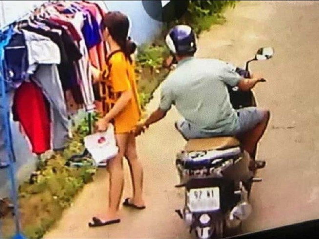 Tan thanh xu phat quay roi tinh duc 3 - 5 trieu dong